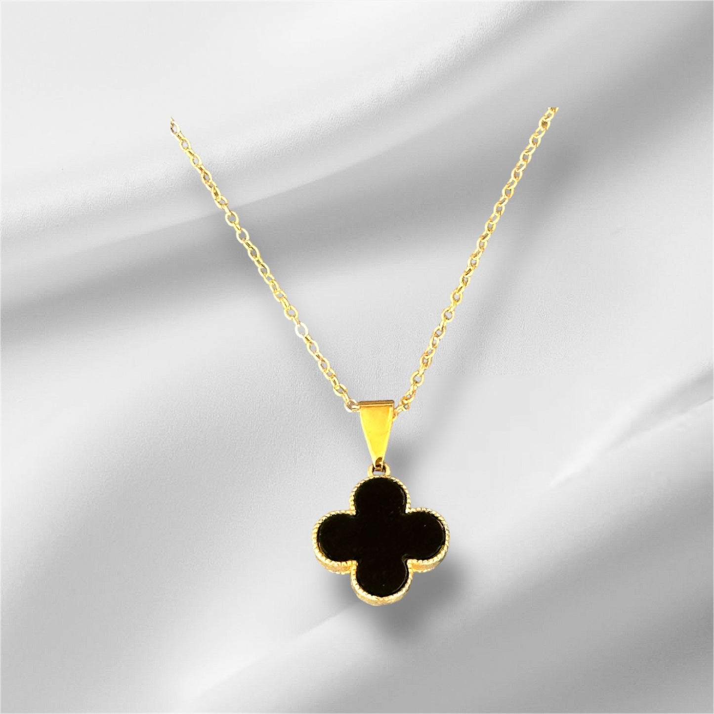 Single Clover Necklace